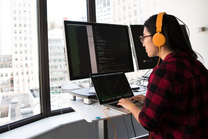 Screenwalker WP Engine vs Pantheon WordPress developers managed hosting comparison