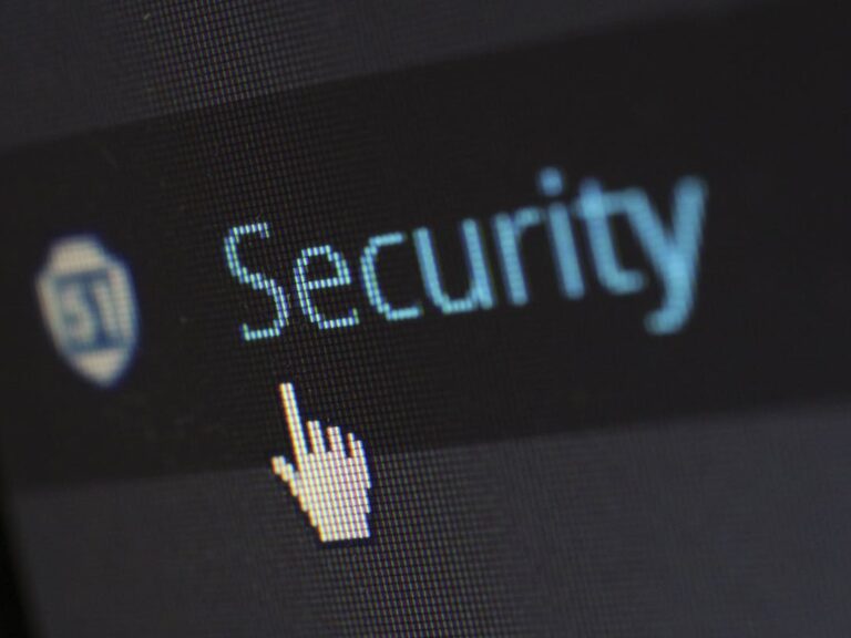 How to block bad bots WordPress Screenwalker block bad bots WordPress security protection guide